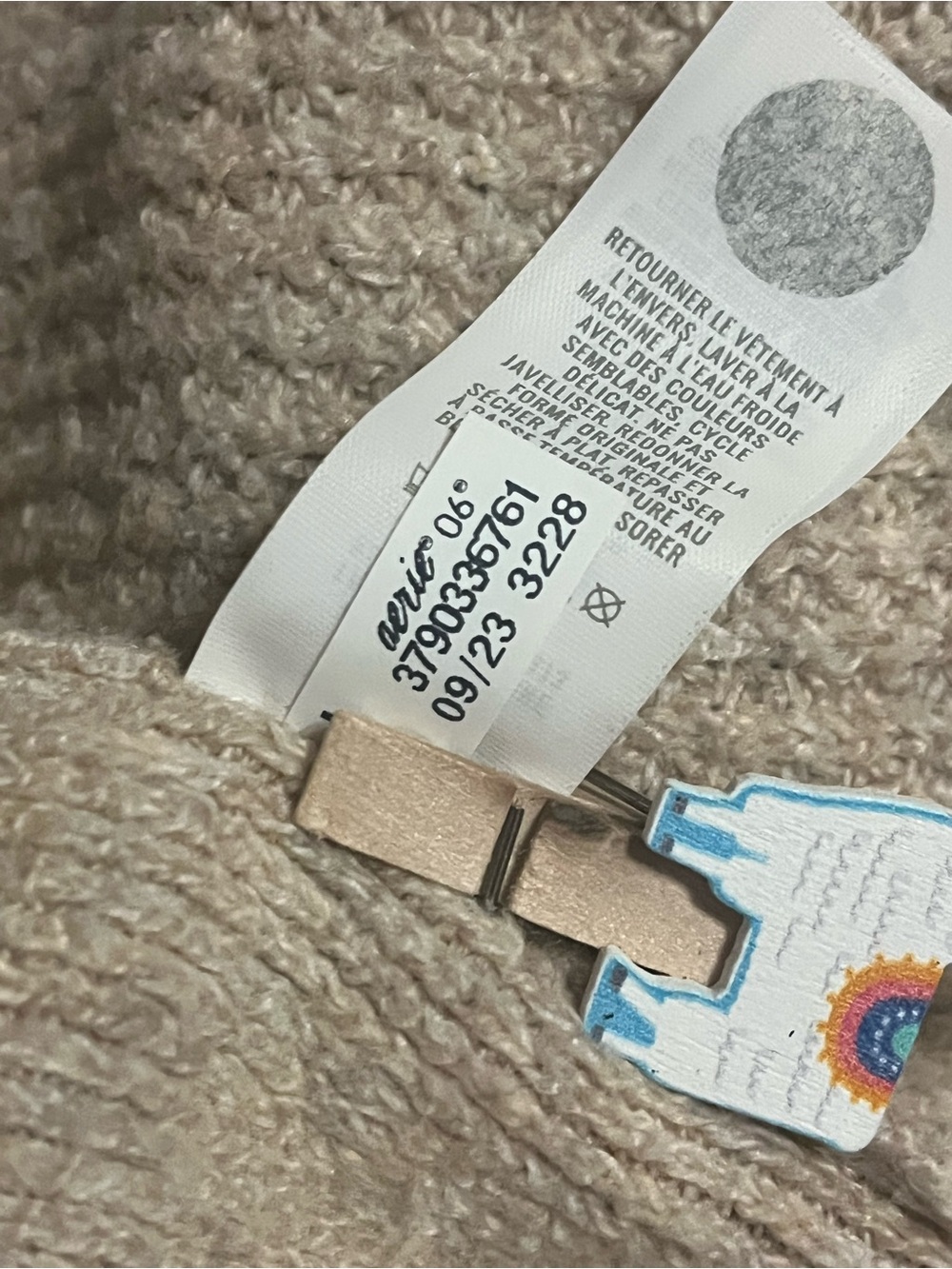 Aerie XL V-Neck Oversized Knit Sweater Light Brown/Taupe Cozy Winter Neutral - Picture 4 of 9